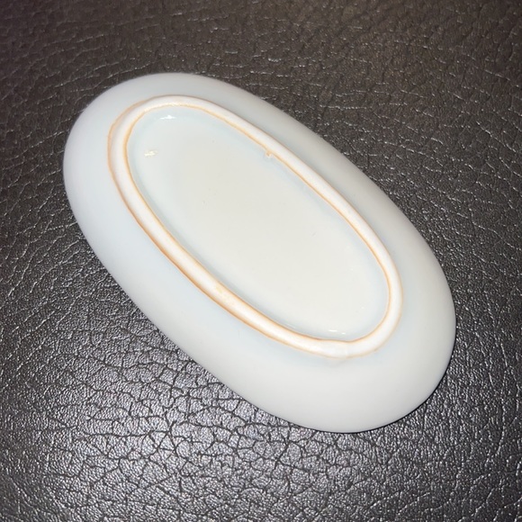 Cute small (@3.5-4”) dish. Great for rings etc. - Picture 2 of 2